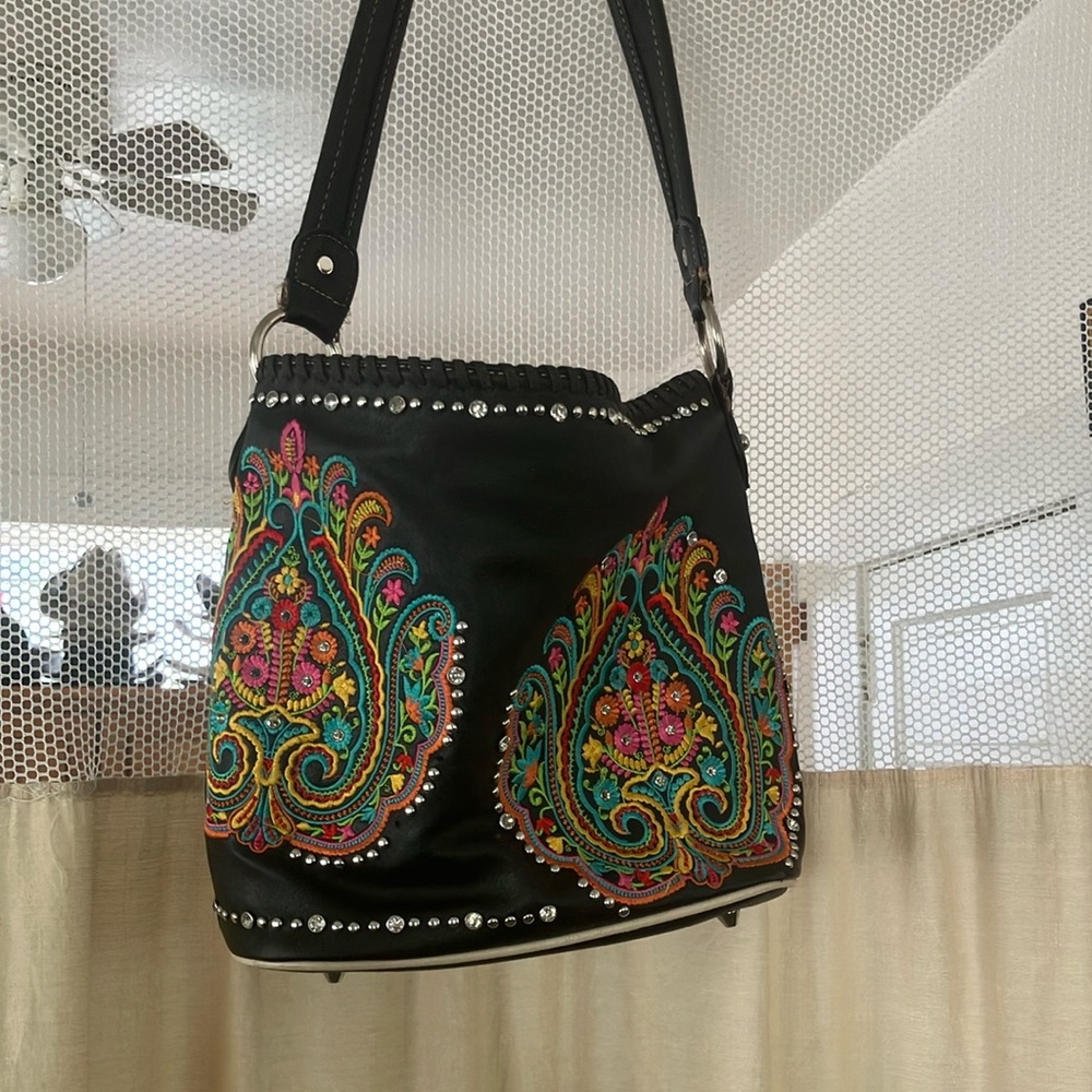 Montana West Embroidered Black Shoulder Bag